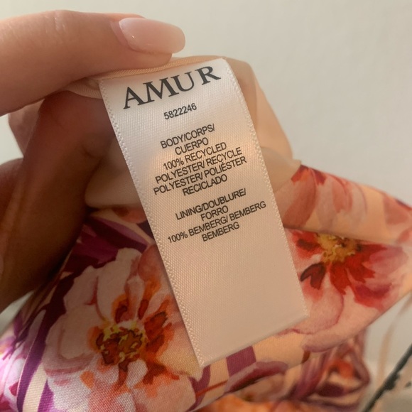 Amur Madame Crop Top - Picture 13 of 16